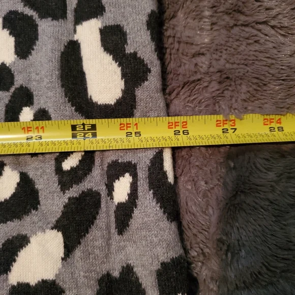 Stella & Dot Sweaters - Picture 15 of 15